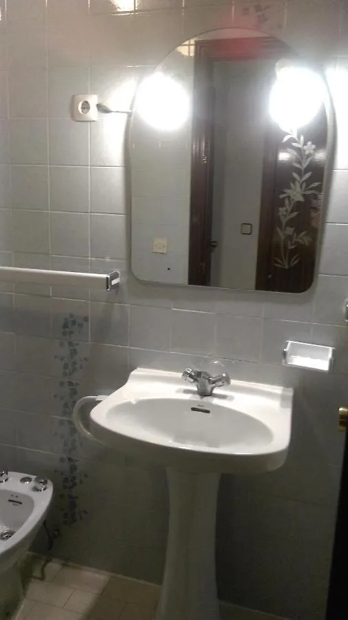 Apartmán Piso Muy Amplio En Malaga . 0*,